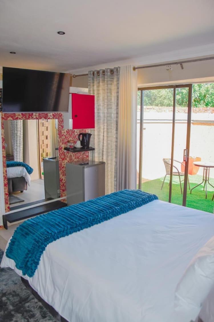 Modern And Executive 2 Bedroom Townhouse Bloemfontein